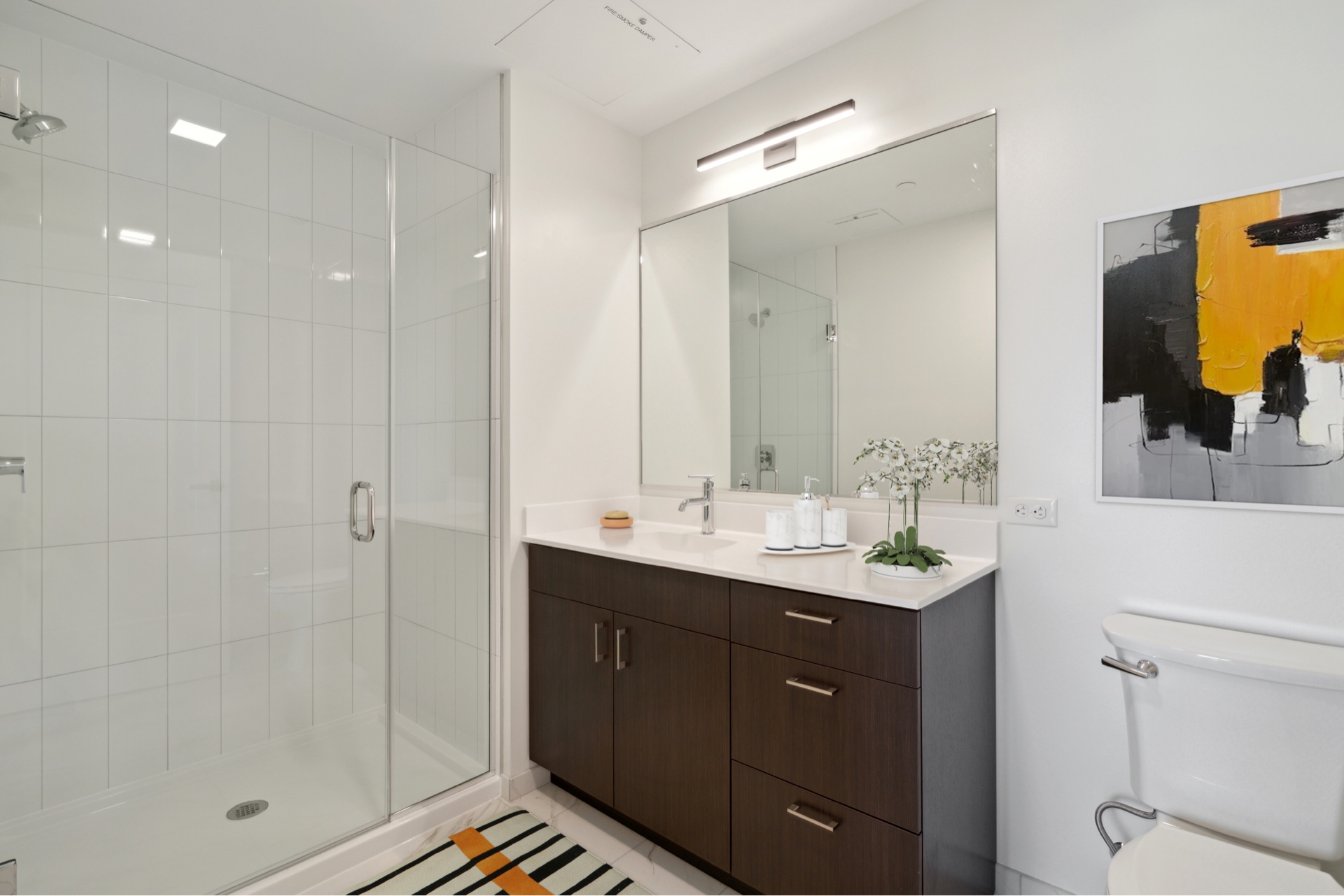 Virtual Staging of Bathroom in Vacant Unit