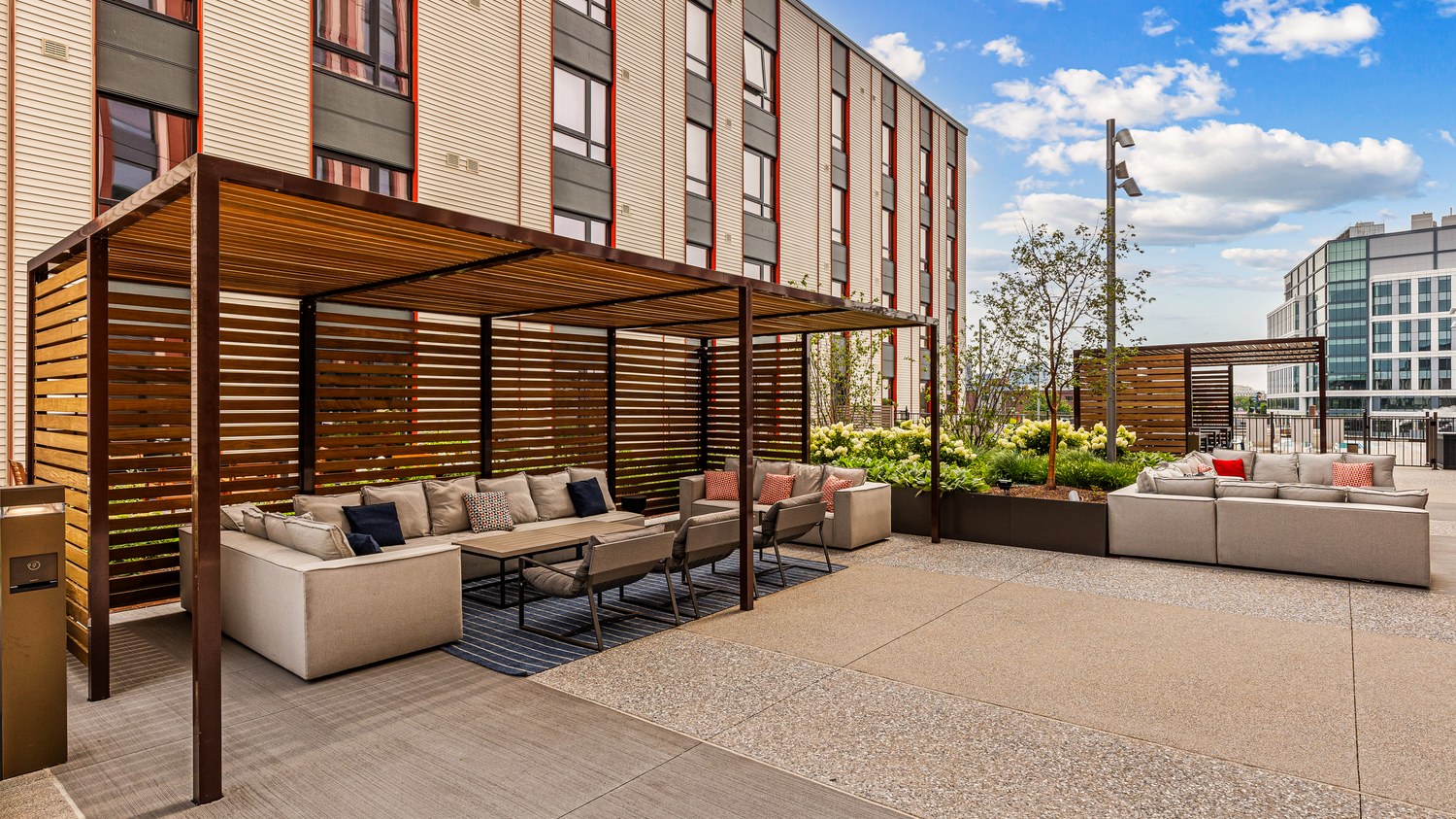 Pergola seating
